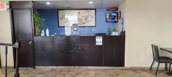 Fairview Inn & Suite 4