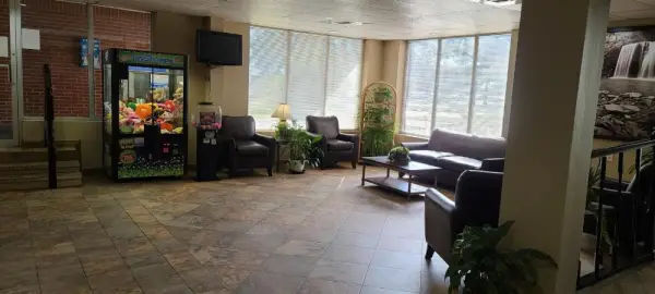 Fairview Inn & Suite 6