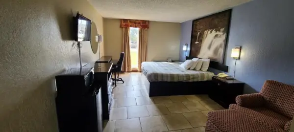 Fairview Inn & Suite 7