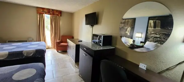 Fairview Inn & Suite 9